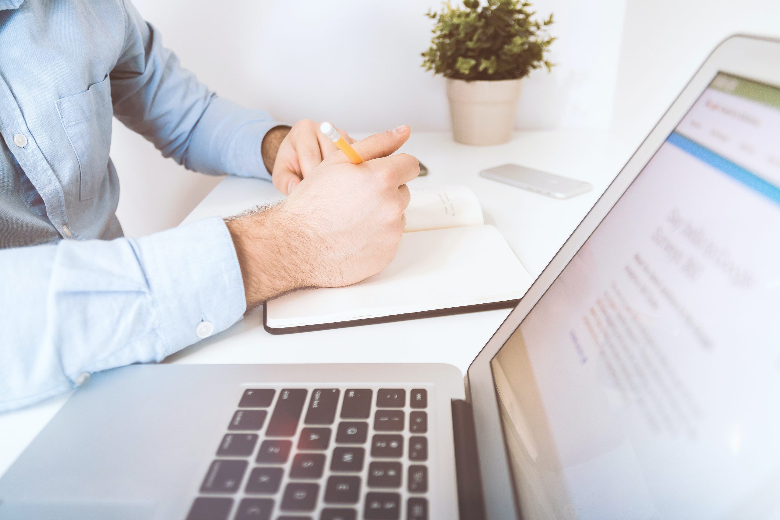 Website ontwikkeling en CMS planning op bureau – IlkDesign helpt bedrijven een website laten maken